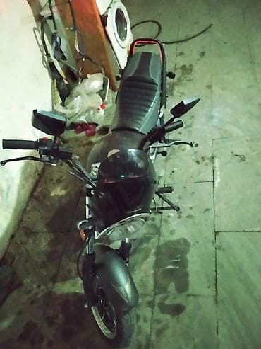 lada mator: Modifikasiya olunmuş yol/off-road tipli motosiklet - Mühərrik: tək — 3