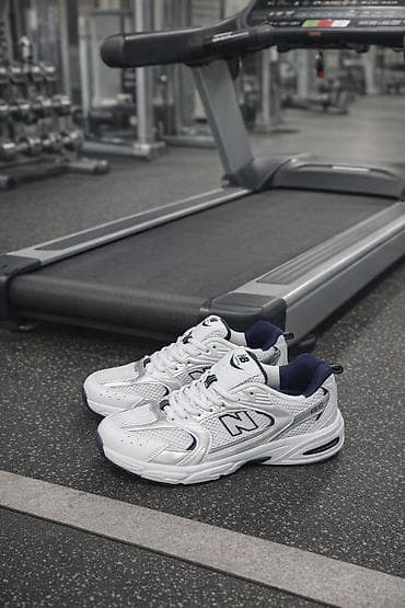 New Balance qaçış krossovkaları - Model: New Balance 530 silueti