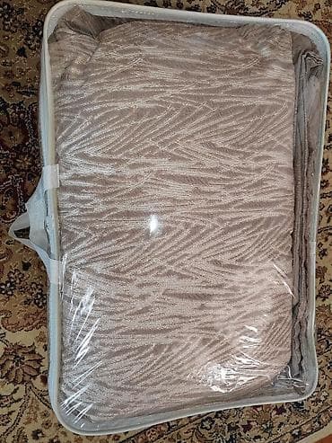 Prastinalar: Yataq üçün rəng - Bej Yataq örtüyü — 1