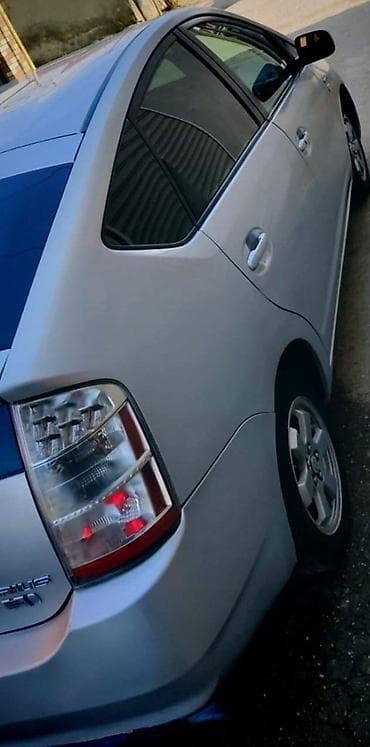 111 mator: Toyota Prius: 1.6 l | 2007 il Hetçbek — 7