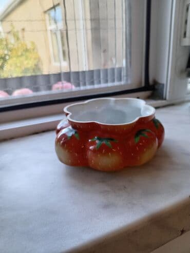 sade alçipan fiqurlari: Dekorativ əşyalar dəsti - İtlə kompozisiyalı masa saatı: Qara-bürünc — 2