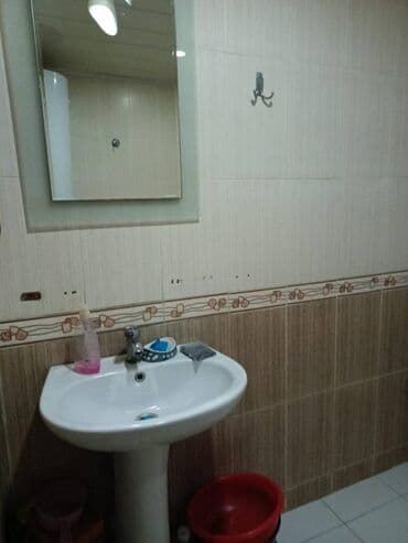 kiraye kafe verirem: Obyekt teze bazarin yaninda(kohne) yerlesir.Obyekt 3 mertebeli 8 — 8