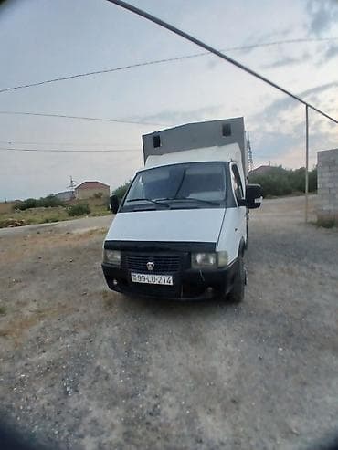 c4 batinka qiyməti: Yükdaşıma üçün üçoxlu yüngül tonnajlı furqonlu yük maşını. Texniki — 2