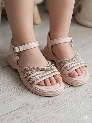 qiz oyuncaqlari: Qız uşaqları üçün zərif sandalet təzə geyinilməyib - Rəng: açıq — 2