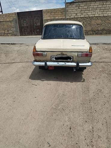 2141 moskviç: Model: Moskvich 412 (sedan) Rəng: krem Kuzov: 4 qapı, klassik xrom — 3