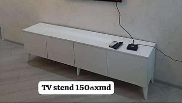 Ev üçün mebel: TV stend - Rəng: ağ - Dizayn: minimal, təmiz xətləri olan, hündür — 1