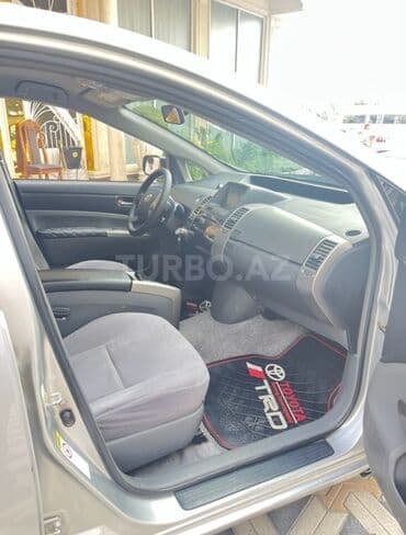 kvadrasikl satılır: Toyota Prius: 1.5 л | 2007 г. Седан — 4