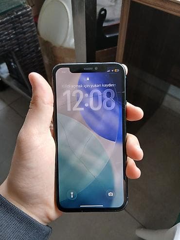 ucuz telefonlar gence: IPhone 11 Pro, 64 GB, Yaşıl, Simsiz şarj — 6