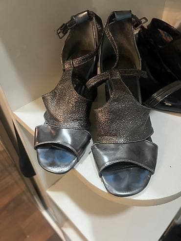 Basanoşka və səndəllər: Qadın ayaqqabıları – 2 cüt 1) Gümüşü-metallic rəngli sandalet - Açıq — 4