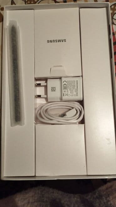 samsung galaxy tab s7: Baku electronicsdən 2gündü alınıb 719manata,adaprtı v ruçkası — 2