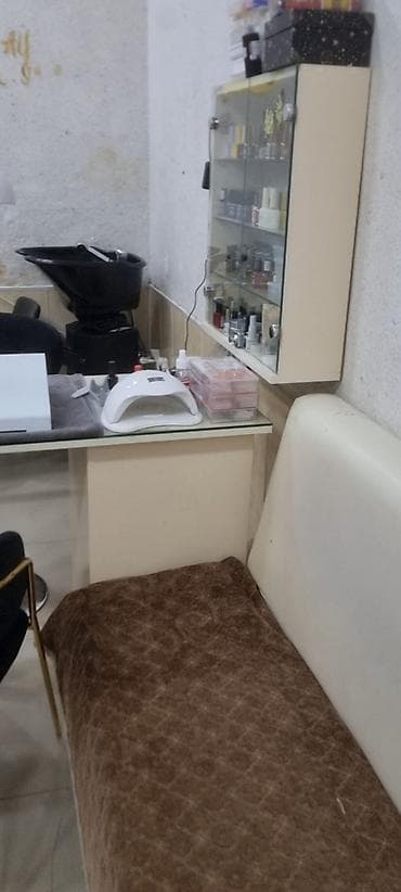 Gözəllik salonu üçün hazır komplekt mebel və avadanlıq Tərkib: - Uzun — 2