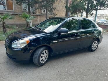4 göz bufer: Hyundai Accent sedan - Kuzov: 4 qapılı sedan, qara rəng - Mühərrik — 2