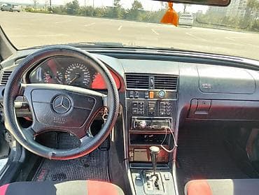 kupe mersedes: Mercedes-Benz C-Class: 2.2 л | 1994 г. Седан — 9
