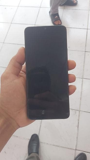 xiaomi redmi a3: Redmi A3 cox az iwlenib tecili satilir Xüsusiyyətlər: - Arxa — 2