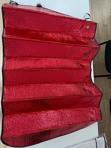 Günlük. Qırmızı və gümüşü rənglərdə, iki tərəfli avtomobil lalafo.az -da Günlük. Qırmızı və gümüşü rənglərdə, iki tərəfli avtomobil