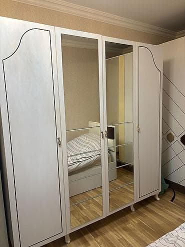 LxDolab ela veziyyetde 250azn. Olcusu 1.80eni, 1.90 Hündürü. Ünvan