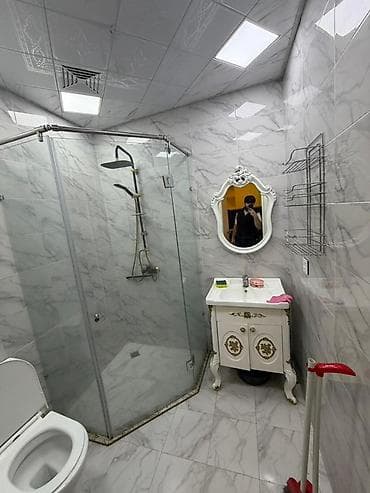 zigda kiraye menzil: 2 otaqlı mənzil – tam mebel və texnika ilə Plan: - Geniş qonaq otağı — 10