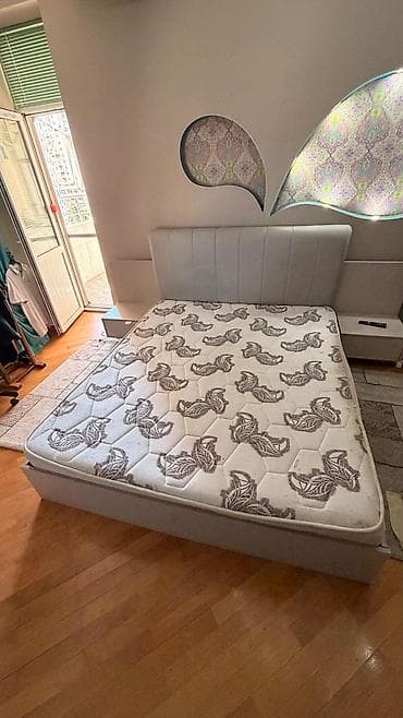 Çarpayılar: ✅Bazalı taxt tumbaları ilə bir yerdə 150azn. Olcu 1.80*2 Matras — 1