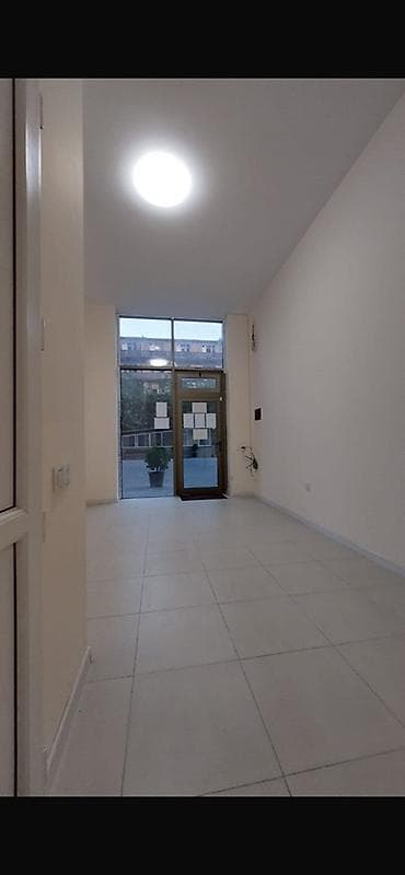 Obyekt təcili icarəyə verilir ! Qiyməti : 700 AzN. Gənclik metrosu — 10