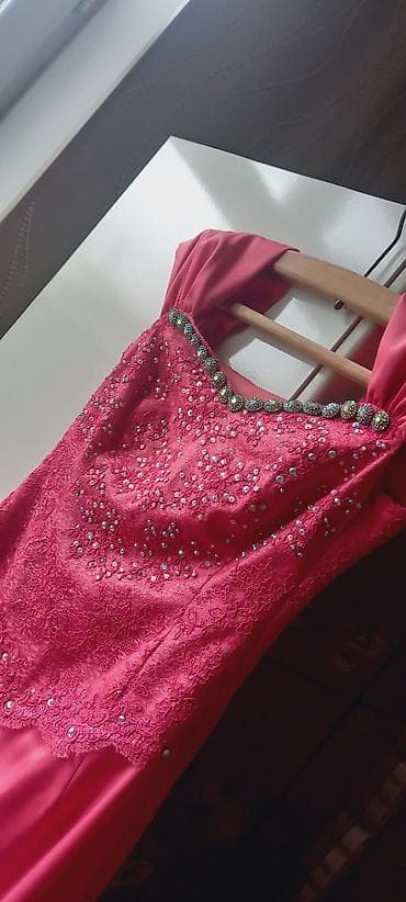 biserli donlar: 1 defe nişanda geyinilib — 1