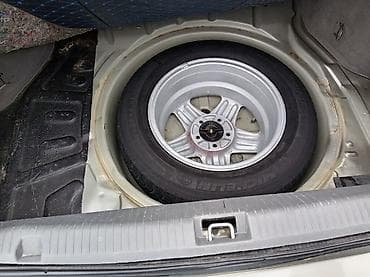 opel omega oluxana: Opel Vectra B sedan, qızılı/boz rəng. 5 qapı, aerodinamik arxa — 9