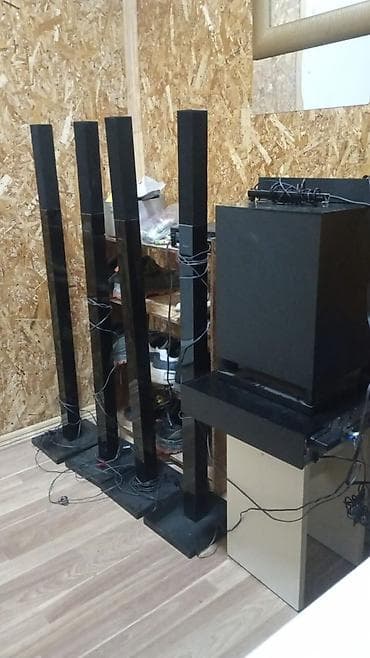 Sony ev kinoteatrı – 5.1 kanal qüllə akustika dəsti Komplekt: - 4