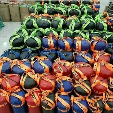 adam qruşa: Hər növ və ölçüdə boks kisələrinin (qruşaların) satışı. Boks kisesi — 1