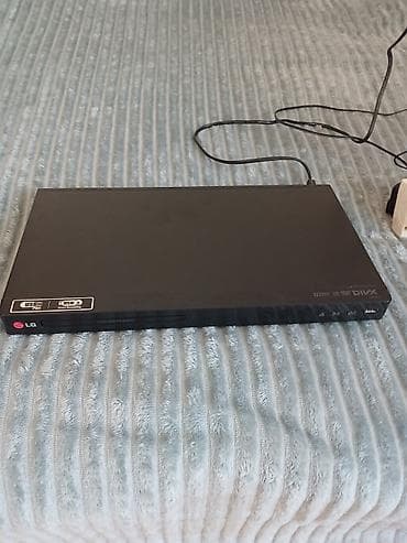 kamera mini: Panasonic Pro Monitor – Model: TH-50BT-L1 - 50 düym peşəkar ekran — 5