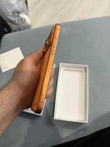 ayfon 6s plus: IPhone 17 Pro Max, Narıncı, Face ID — 3