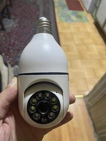 adapt: Ağıllı E27 lampa patrondan quraşdırılan Wi‑Fi təhlükəsizlik kamerası — 1