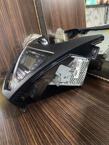 maşın monitor: Hunday elantranin oz manitoru — 2