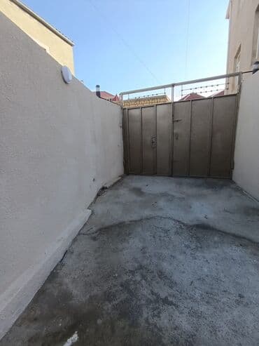 xacmazda 9 nöm mektebin yanında ev torpaq satqısı: 4 otaqlı, 130 kv. m, Yeni təmirli — 12