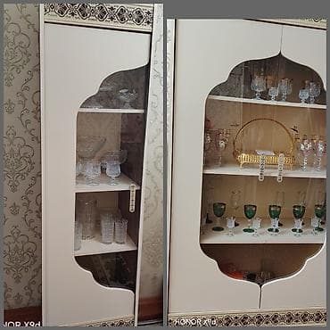 Оборудование для магазинов: Стеклянная витрина-шкаф, Новый — 1