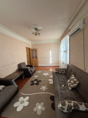 Uzunmüddətli kirayə mənzillər: Mərkəzdə universamın üstündə 9/5-ci mərtəbəsində 2 otaq (otaqlar — 2