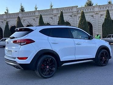 prado satilir: Hyundai Tucson: 1.6 l | 2017 il Krossover — 4