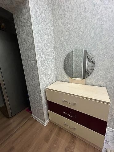 puflar: Dəst şəkildə 500azn . - İşlənib amma yenidir.Səliqəli vəziyyətdədir — 2