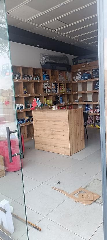 Mağaza üçün tam dəst ağac rəngli rəf və kassir masası - Material