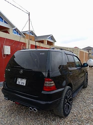lizinqde olan avtomobiller: Mercedes-Benz ML 350: 3.2 l | 1999 il Ofrouder/SUV — 3