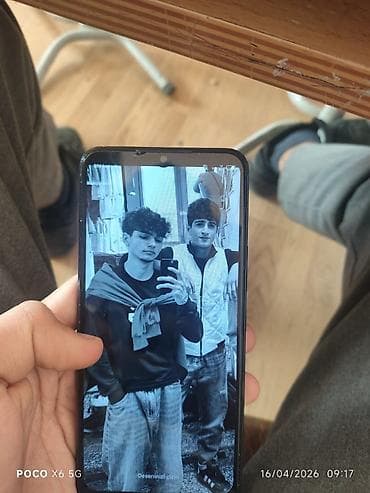 Heç bir problemo yoxdu əli yandıfayam satıram barmaq izi var nömrə