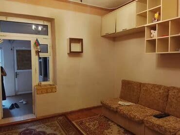 məhəmmədli həyət evi kirayə: Kiraye verilir - Planlama: giriş dəhlizi, geniş qonaq otağı, 2 yataq — 5