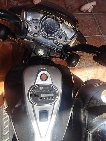 Uşaq üçün elektrikli motosikl – sidecarlı model - Korpus: 3 təkərli — 4