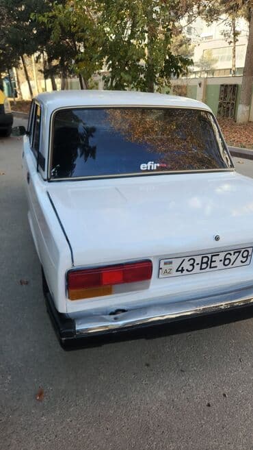 jiquli: Vaz 2107, ağ rəngli sedan Texniki xüsusiyyətlər: - Ban tipi: sedan, 4 — 8