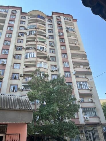 yeni guneslide 4 otaqlı evler: Xırdalanda Kirayə Mənzil! 📍 Xırdalan şəhəri, 3 nömrəli məktəbin — 9