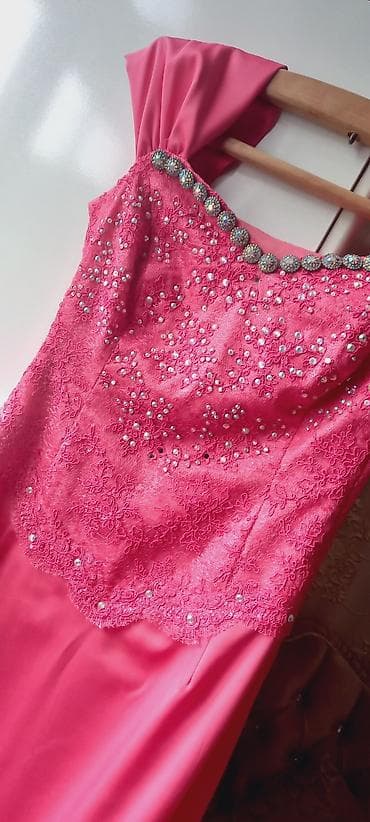 biserli donlar: 1 defe nişanda geyinilib — 2