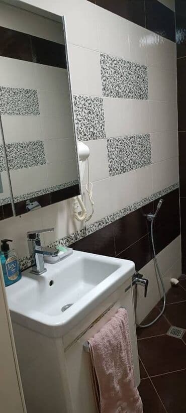 sumqayit bina evi: Mənzil təmirli və əşyalıdır. 16/2 mərtəbə, 150kv, 3 otaq Binanin — 2