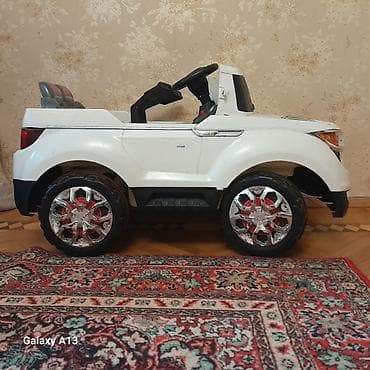 Uşaq üçün elektrikli maşın – ağ rəng, SUV üslubunda kuzov — 4