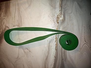 ev turniki: Məhsul: Yaşıl loop tipli rezin güc bantı (power band)Juqut 125 lb — 2