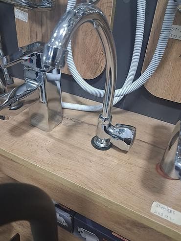 Mətbəx/hamam üçün xrom örtüklü kran başlığı və su kranı komplekti - — 1