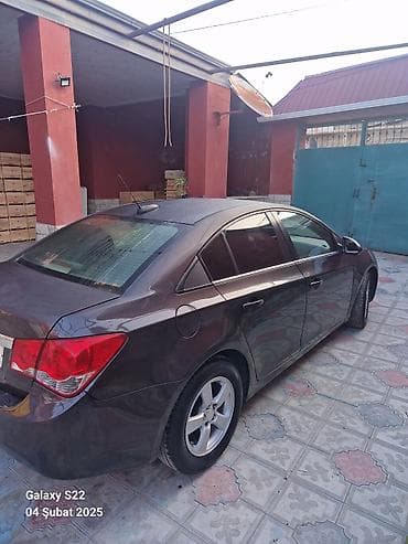 Chevrolet Cruze: 1.4 l | 2015 il 227000 km Sedan