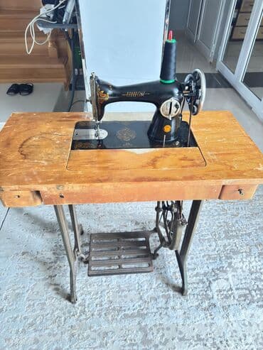 qədim əşya: UNION ayaq pedallı tikiş maşını - Mexaniki, pedalla işləyən model — 4